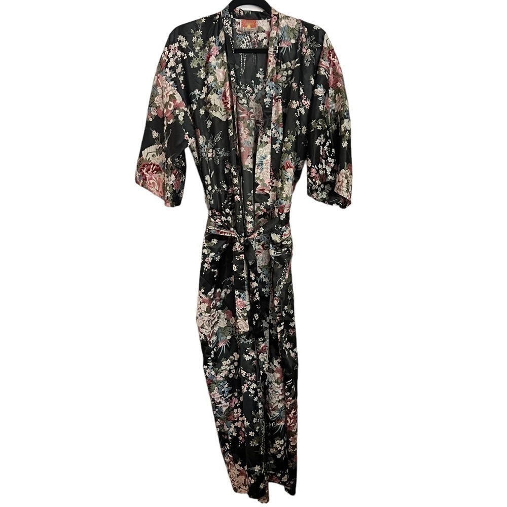 Oriental Black Pink Floral Kimono Robe One Size